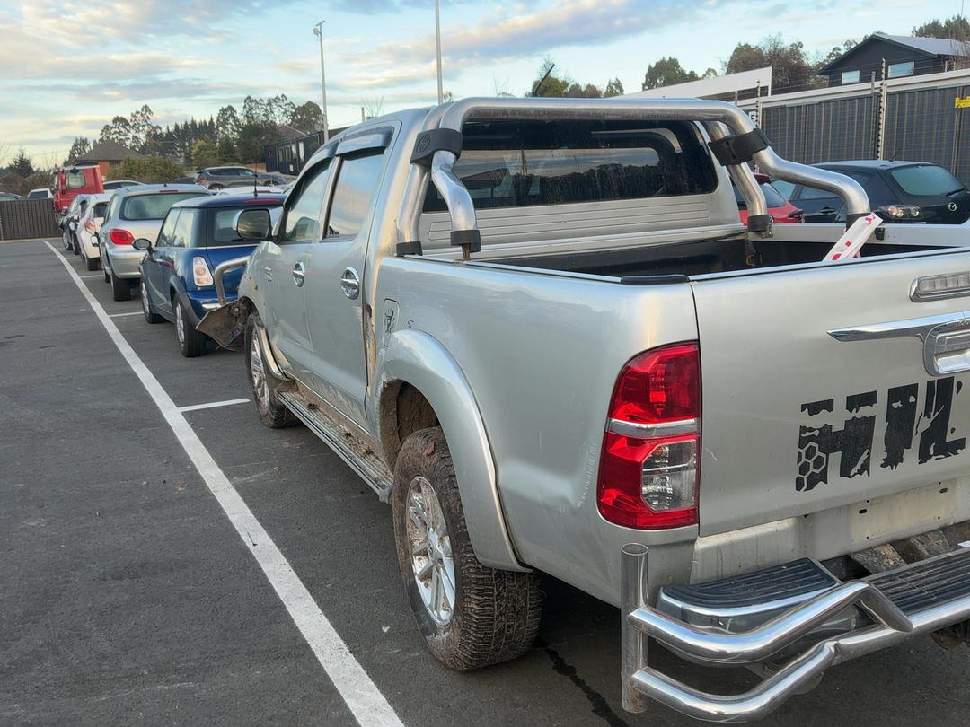 Photo '6' of Toyota Hilux SR5 TD DC Photo '6' of Toyota Hilux SR5 TD DC