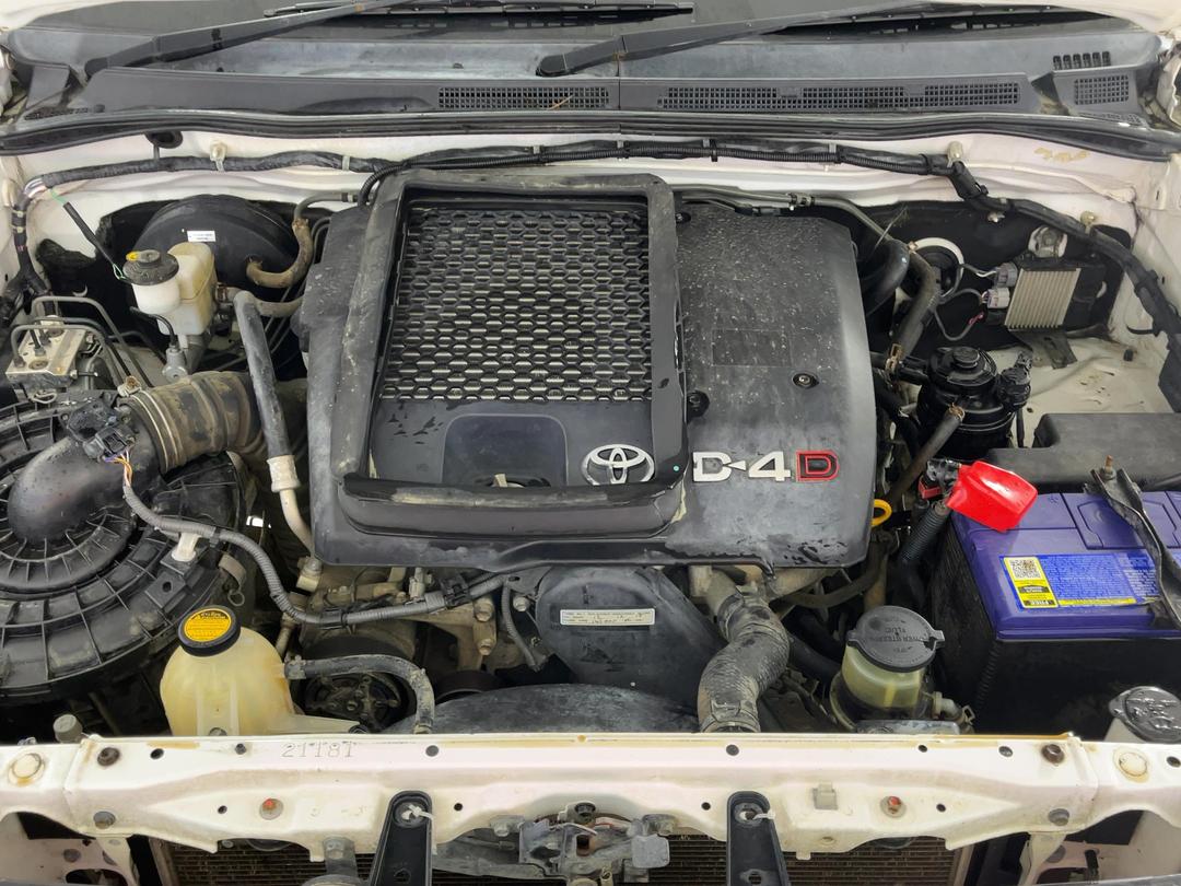 Photo '13' of Toyota Hilux