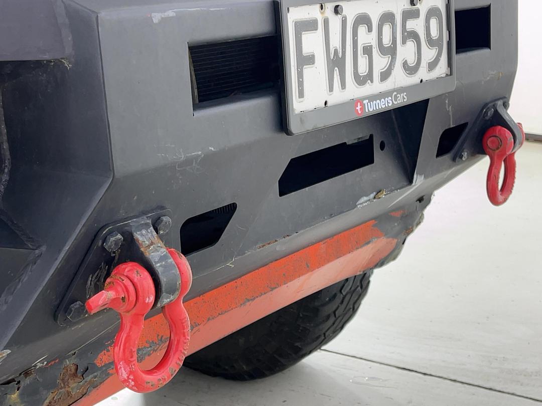 Photo '24' of Toyota Hilux