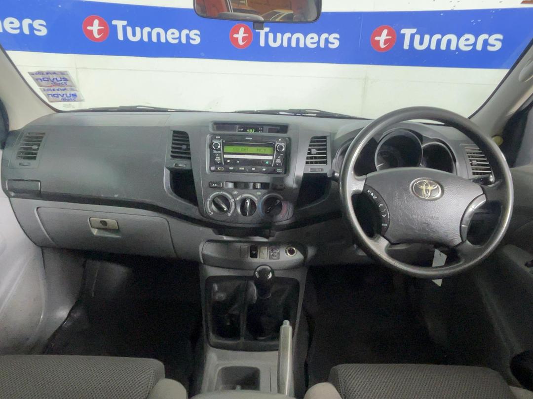 Photo '16' of Toyota Hilux