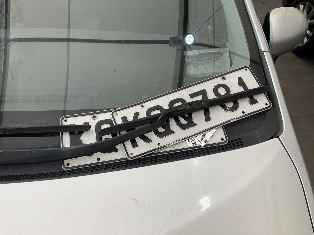 Photo '33' of Toyota Prius