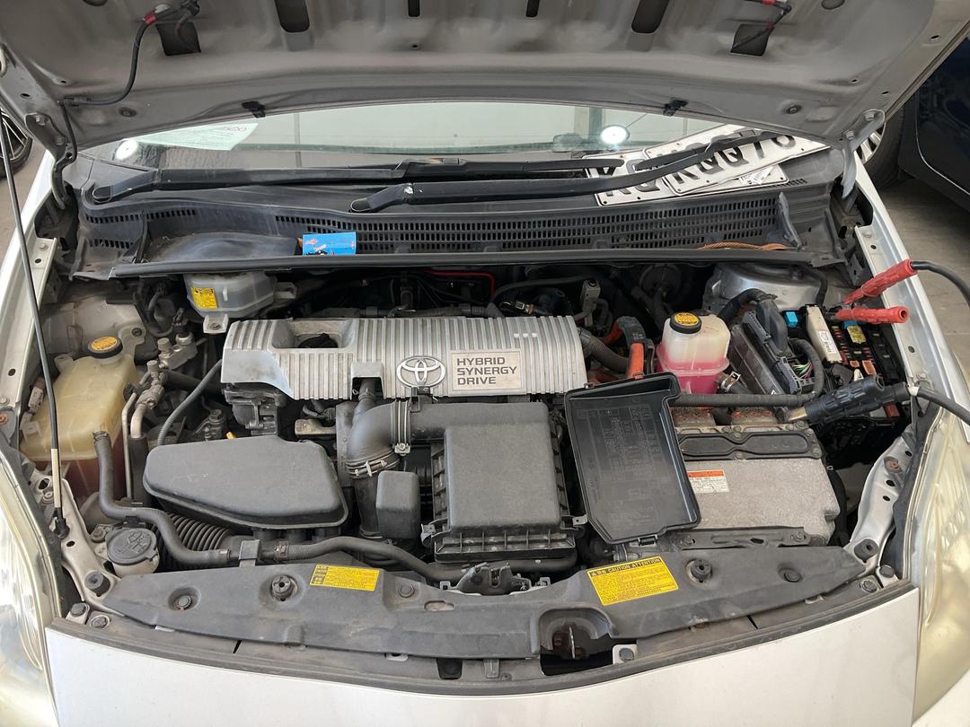 Photo '32' of Toyota Prius