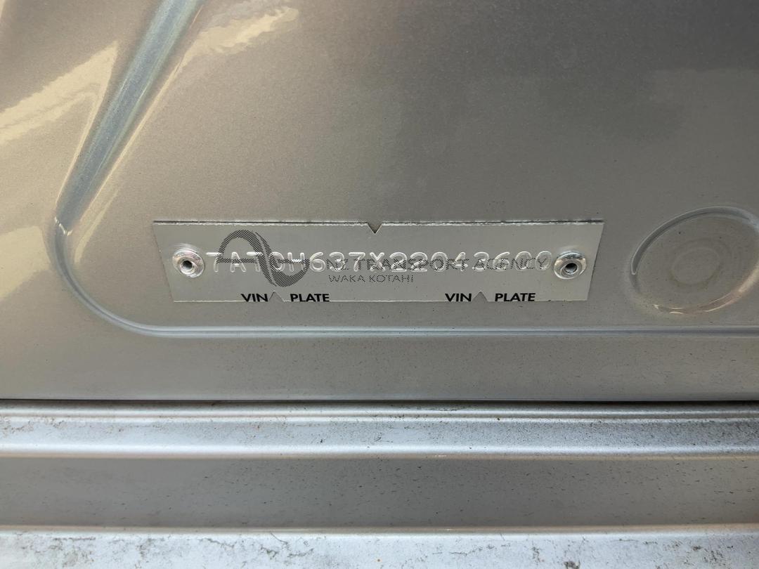 Photo '10' of Toyota Prius Alpha