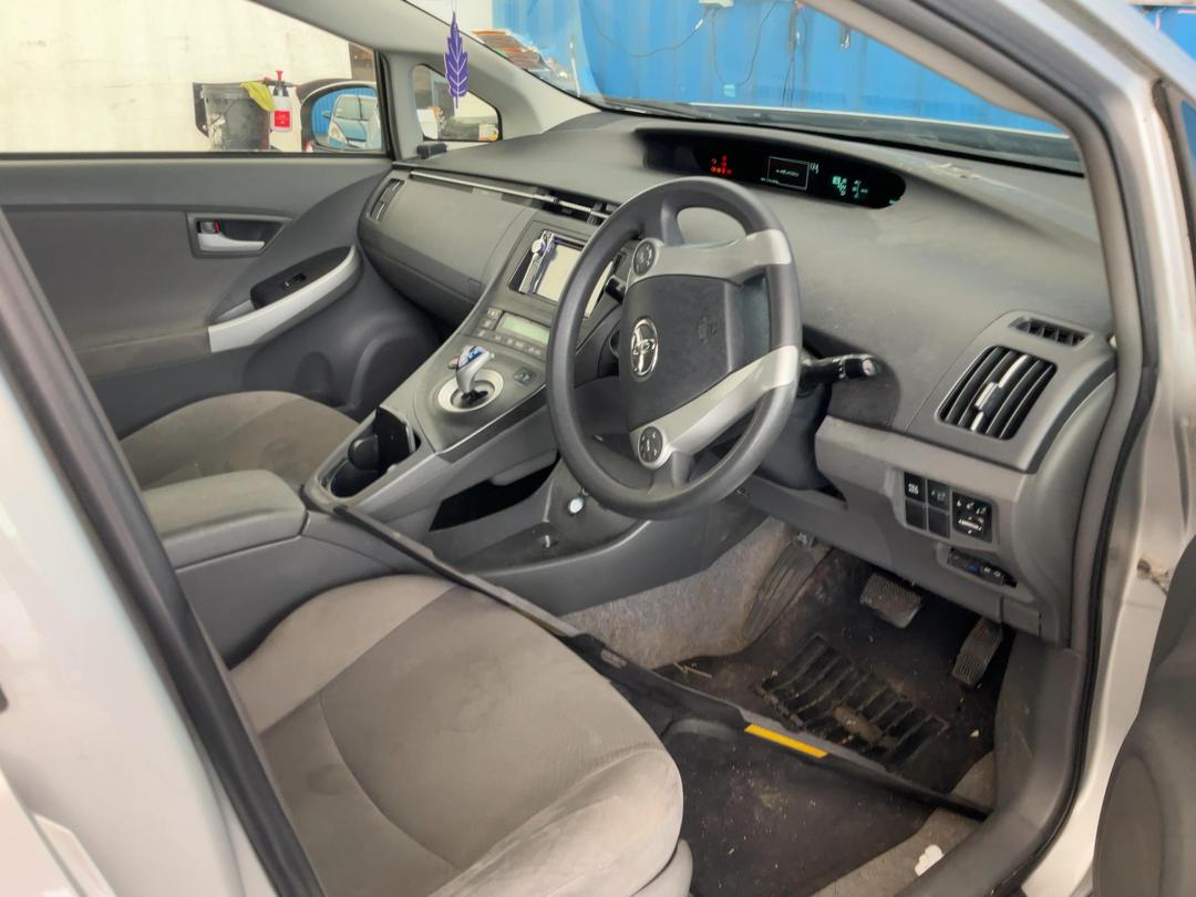 Photo '8' of Toyota Prius