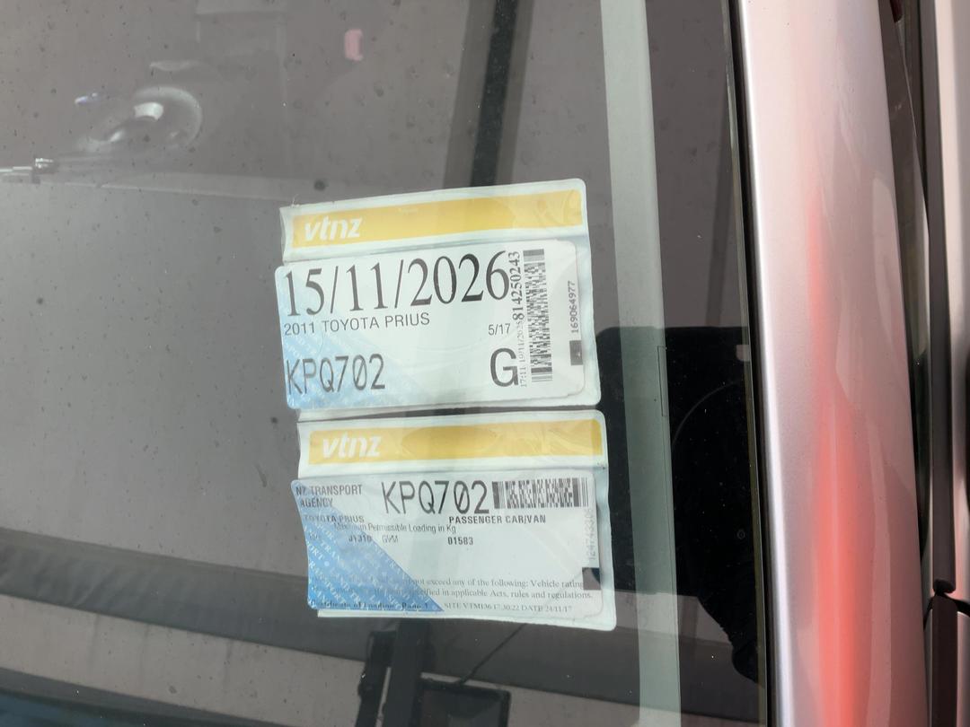 Photo '14' of Toyota Prius