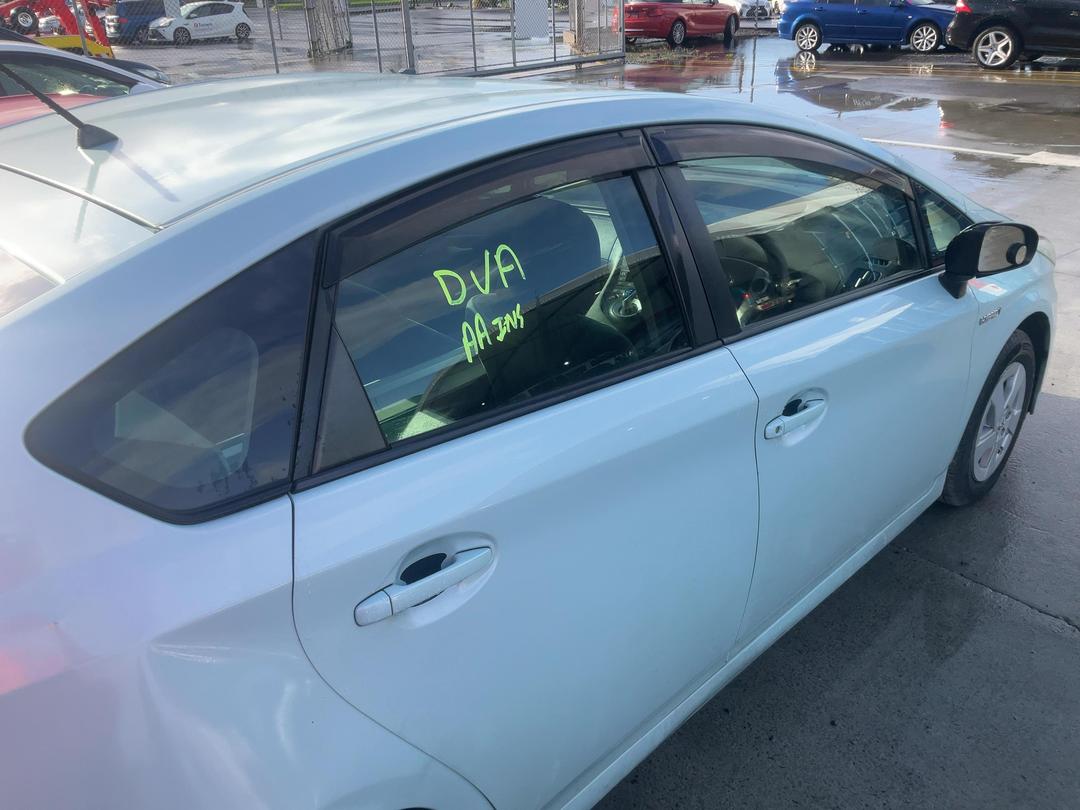 Photo '13' of Toyota Prius