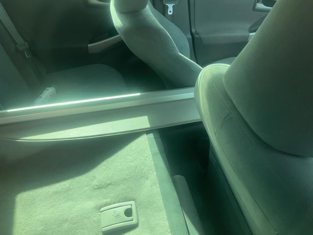 Photo '18' of Toyota Prius