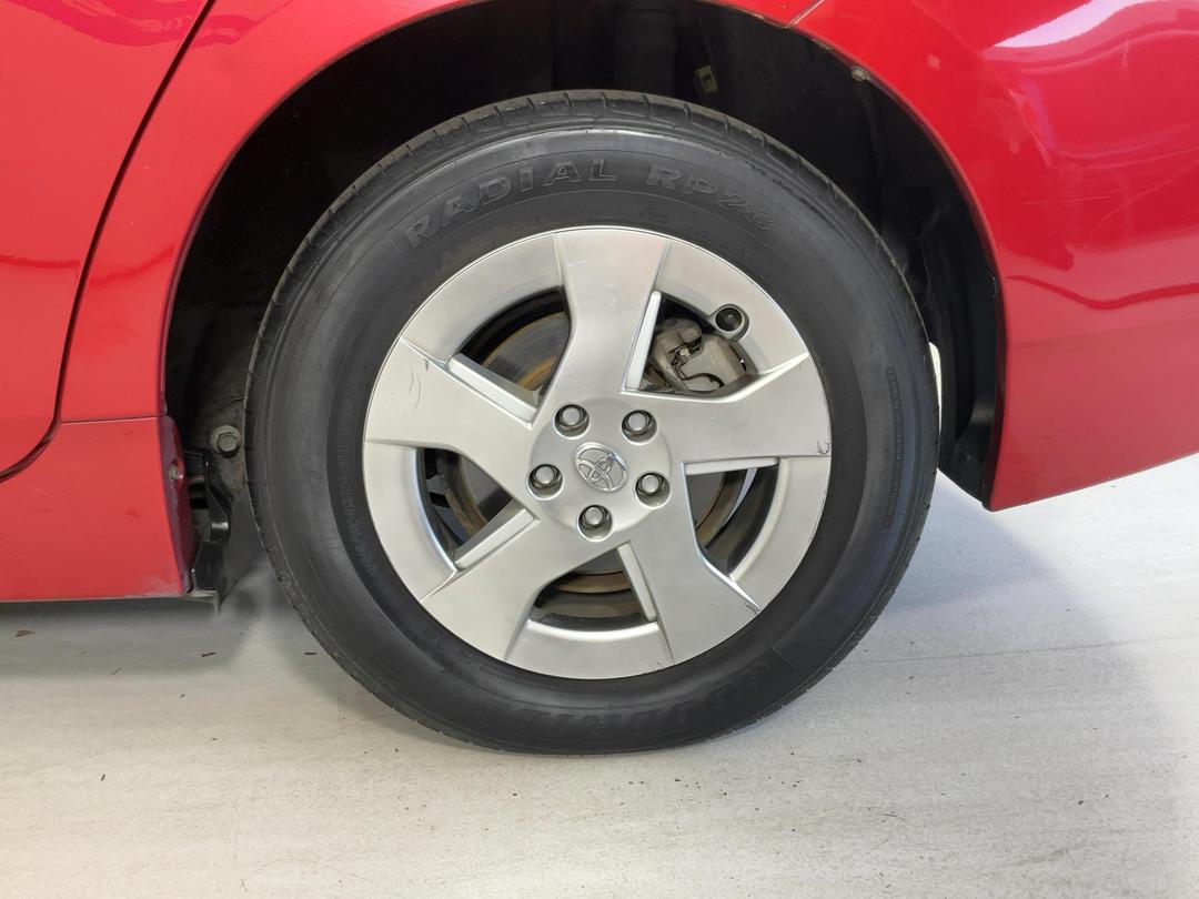 Photo '11' of Toyota Prius