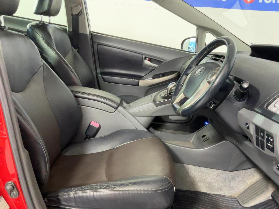 Photo '16' of Toyota Prius