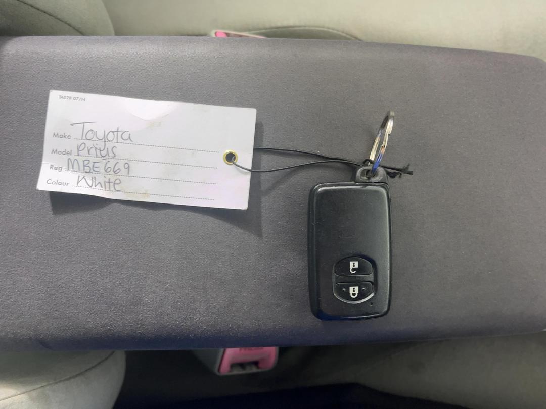 Photo '22' of Toyota Prius