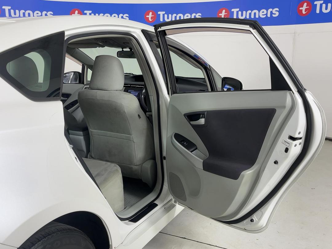 Photo '19' of Toyota Prius