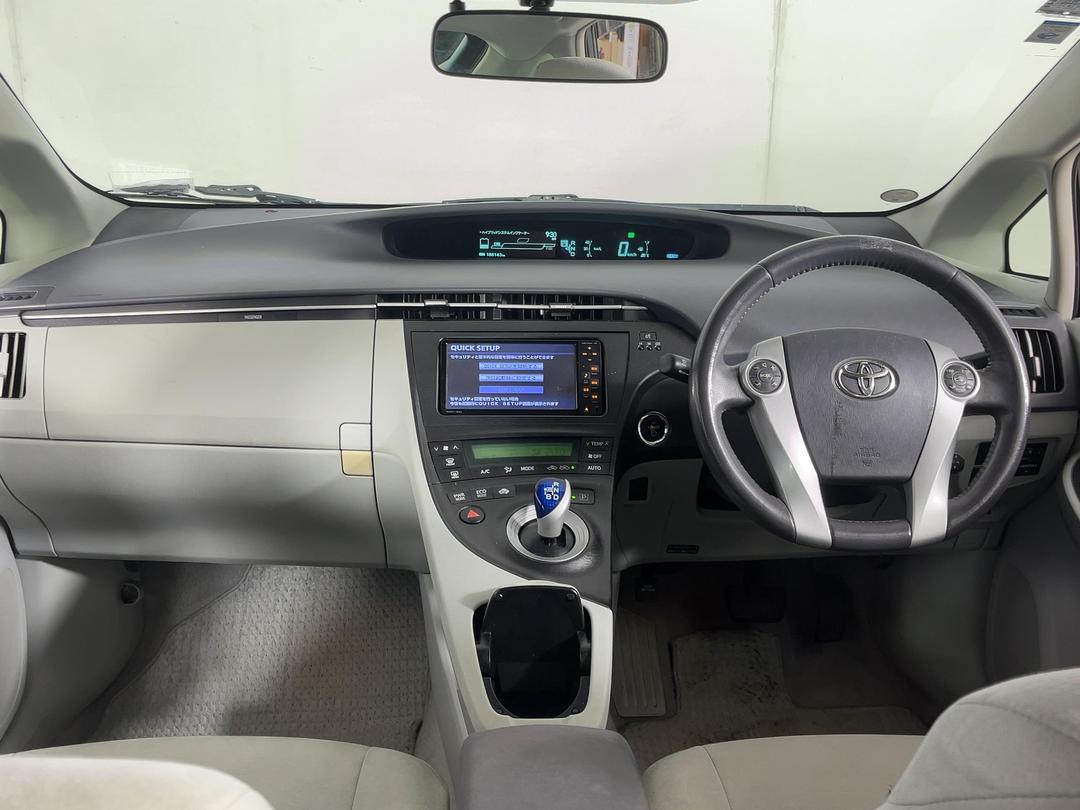 Photo '17' of Toyota Prius