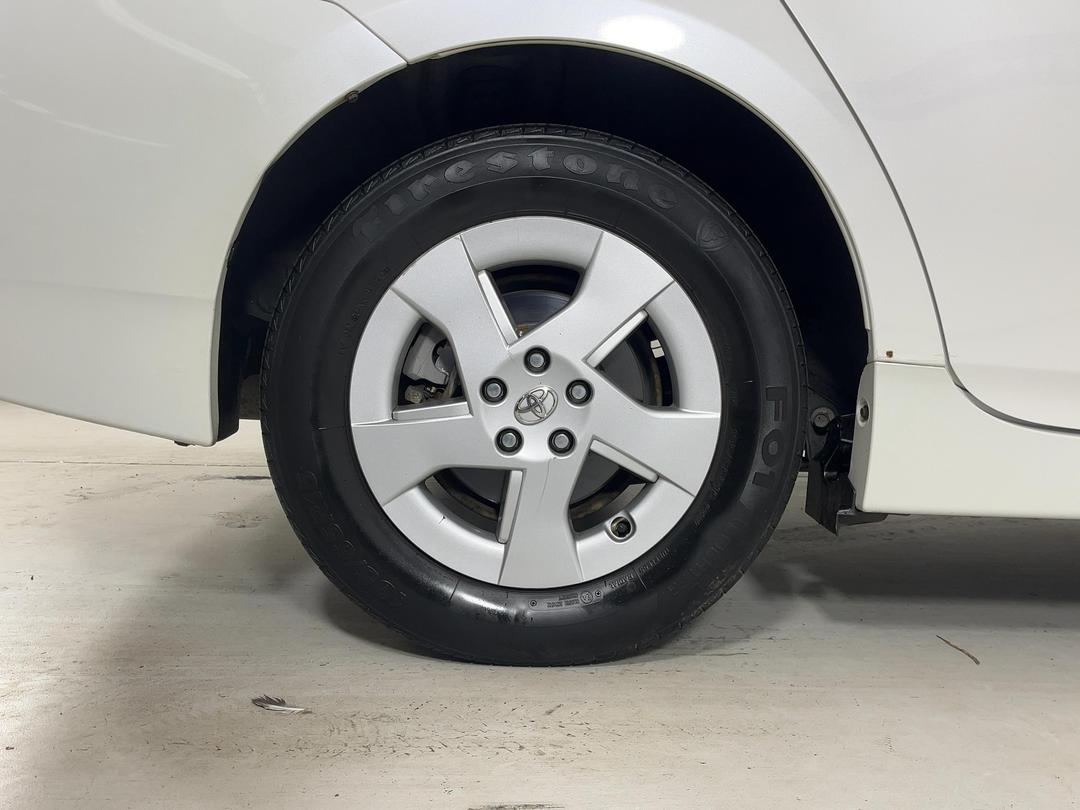 Photo '12' of Toyota Prius
