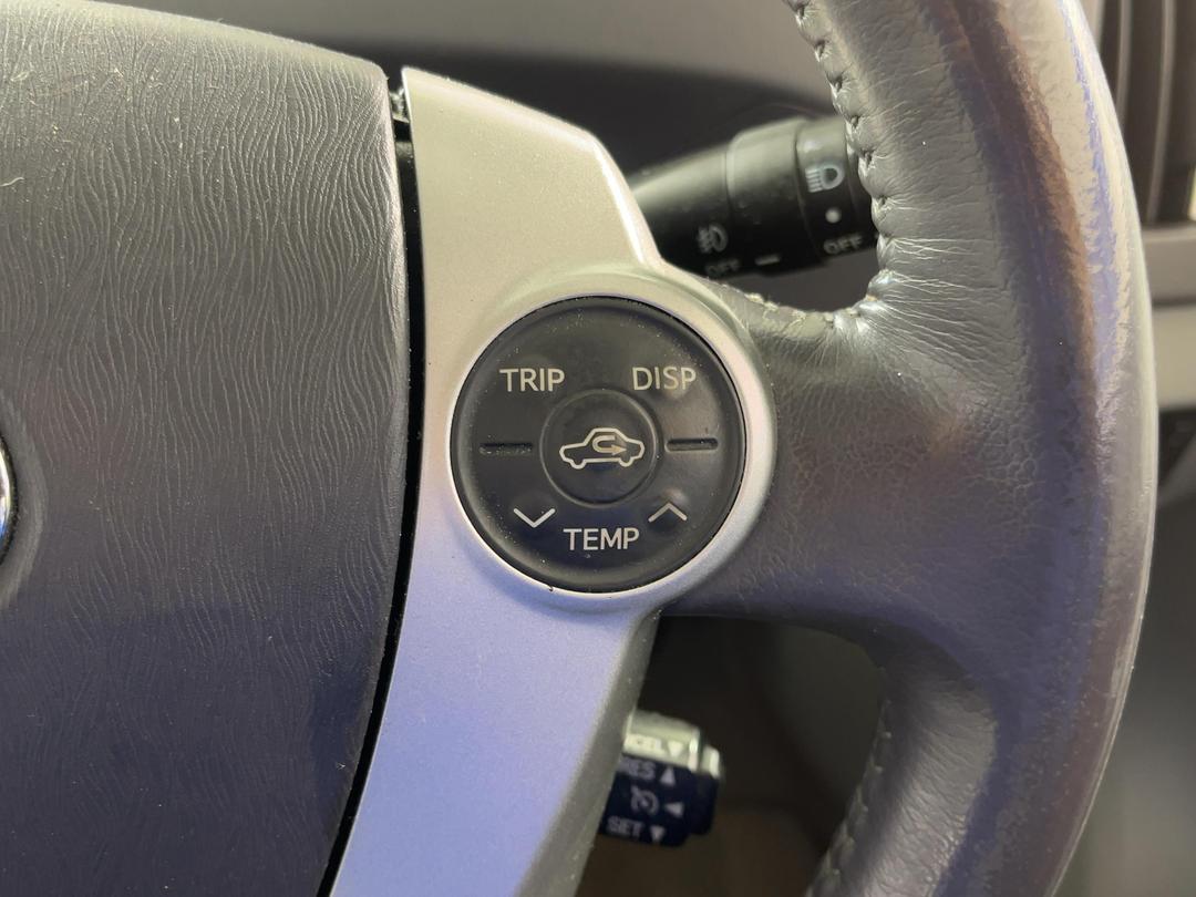 Photo '24' of Toyota Prius