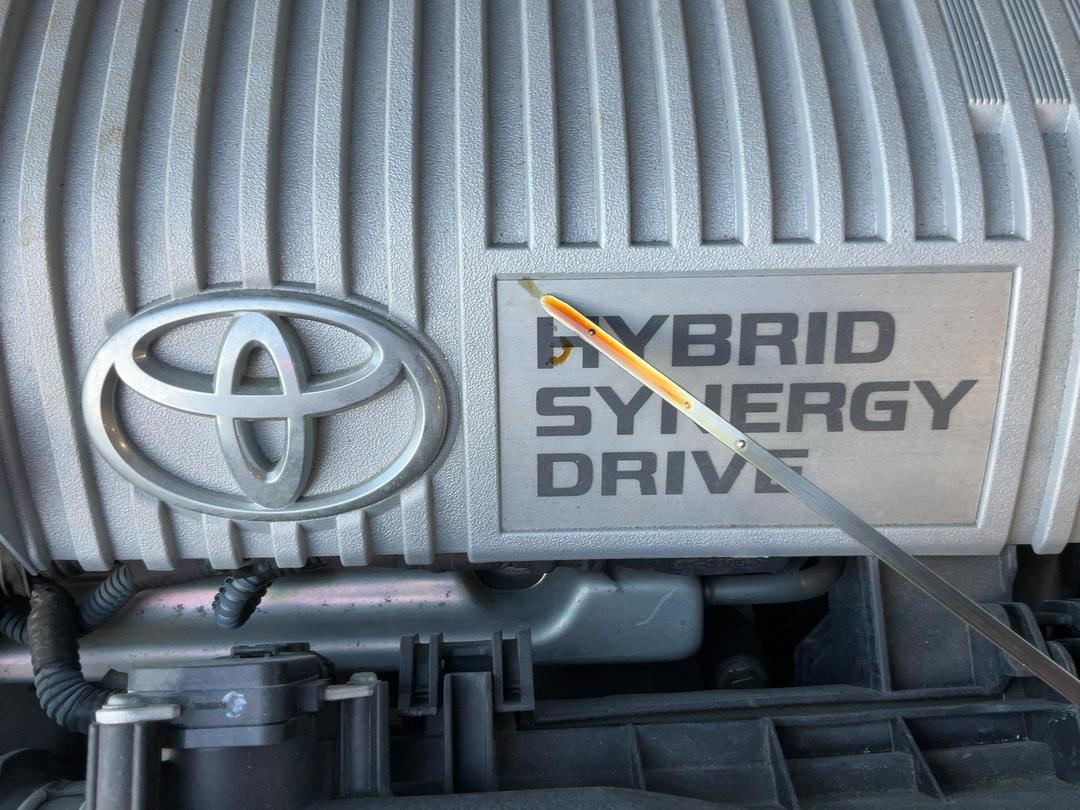 Photo '10' of Toyota Prius