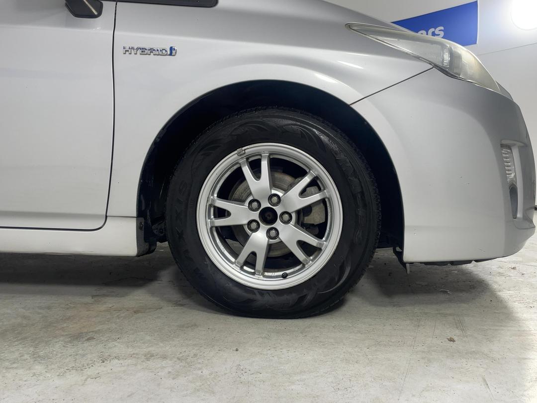 Photo '9' of Toyota Prius