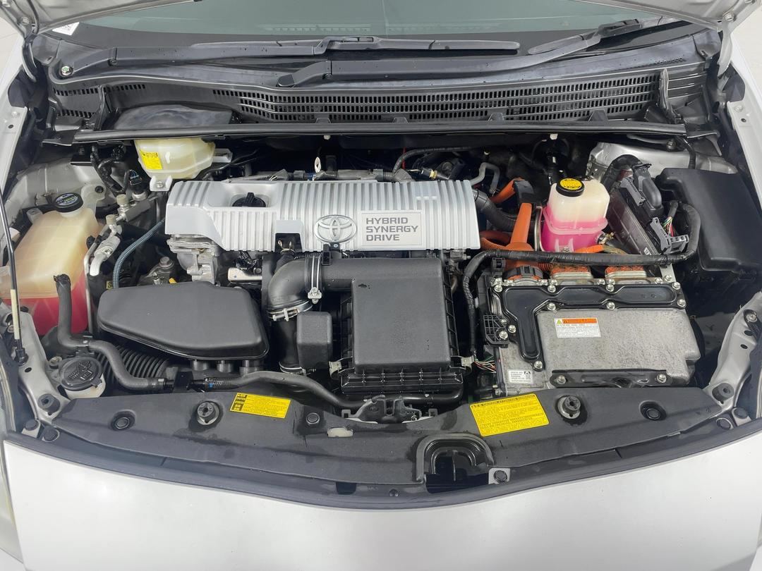 Photo '13' of Toyota Prius