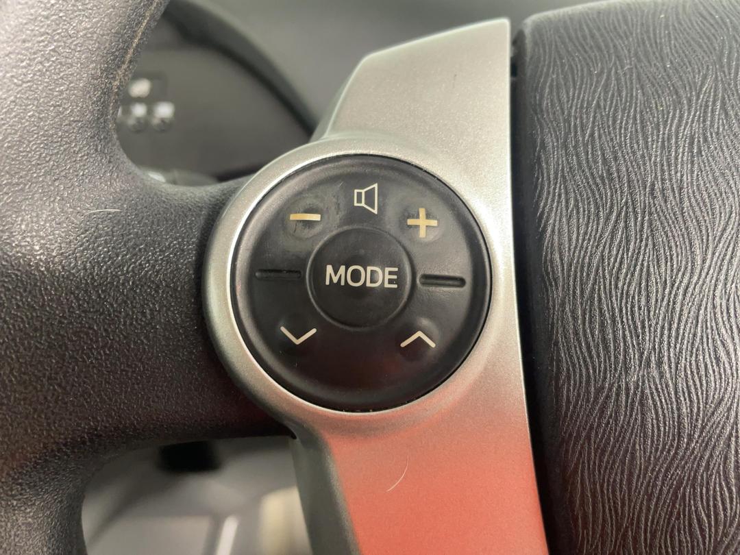 Photo '23' of Toyota Prius