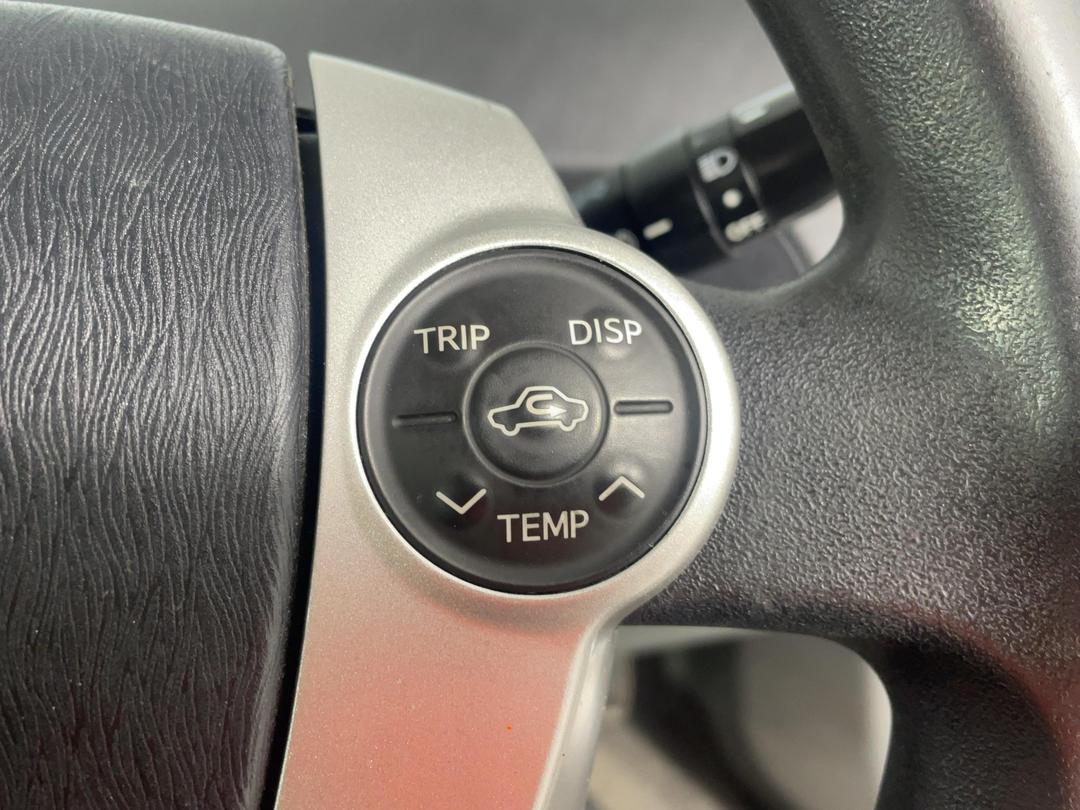 Photo '24' of Toyota Prius