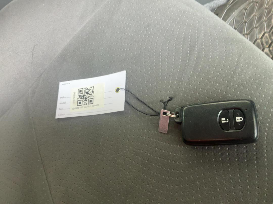 Photo '18' of Toyota Prius Photo '18' of Toyota Prius