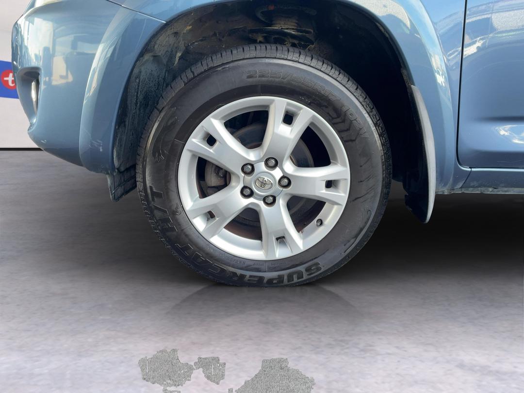 Photo '10' of Toyota Rav4