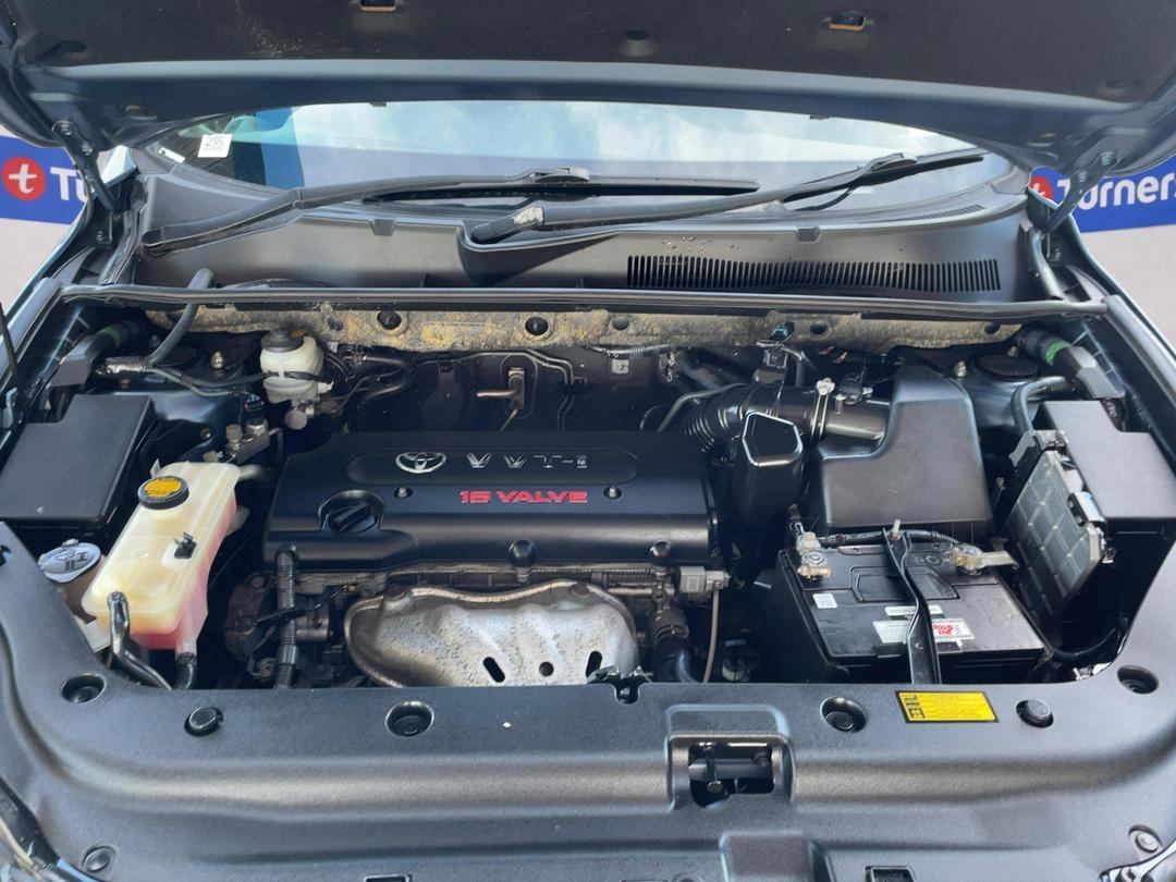 Photo '13' of Toyota Rav4