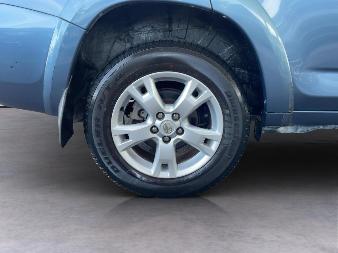 Photo '12' of Toyota Rav4