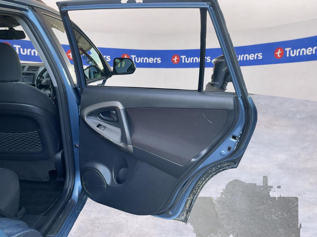 Photo '19' of Toyota Rav4