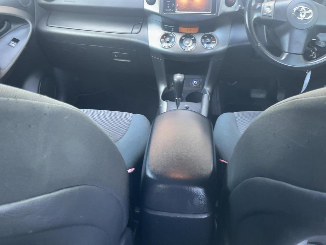 Photo '18' of Toyota Rav4