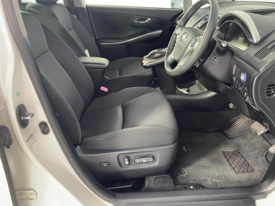 Photo '16' of Toyota SAI