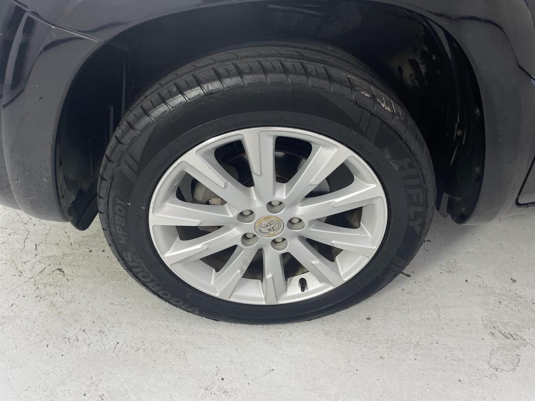 Photo '10' of Toyota Vanguard