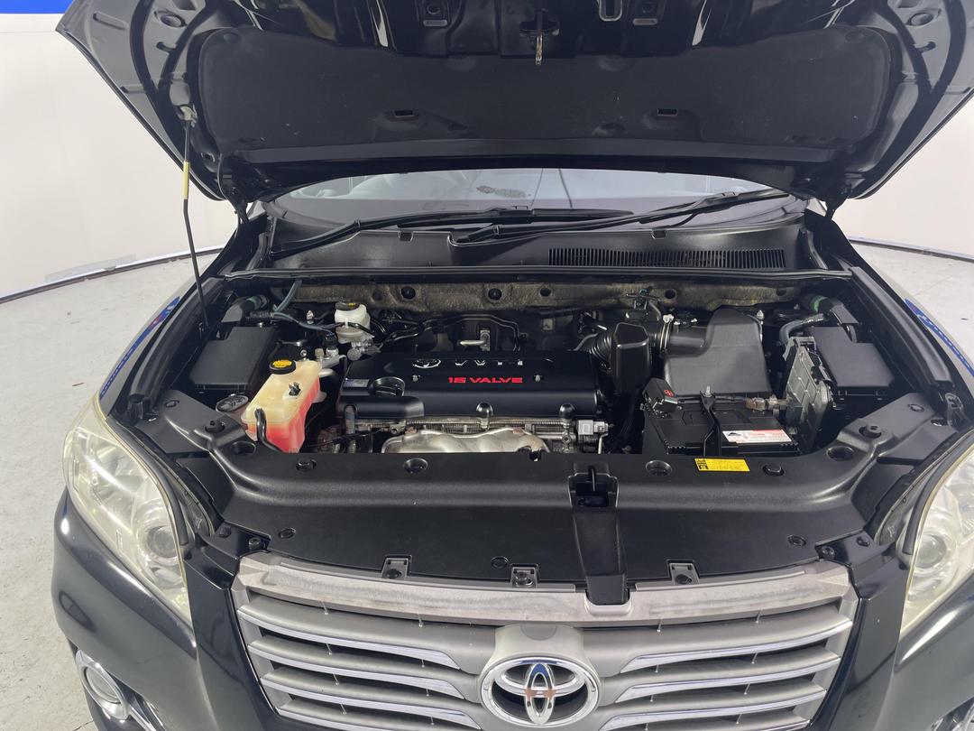 Photo '13' of Toyota Vanguard