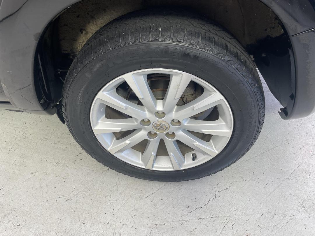 Photo '11' of Toyota Vanguard