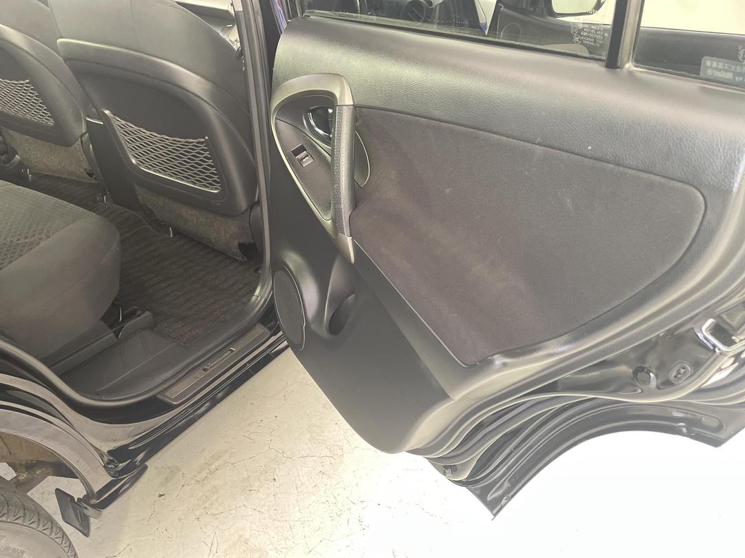 Photo '19' of Toyota Vanguard