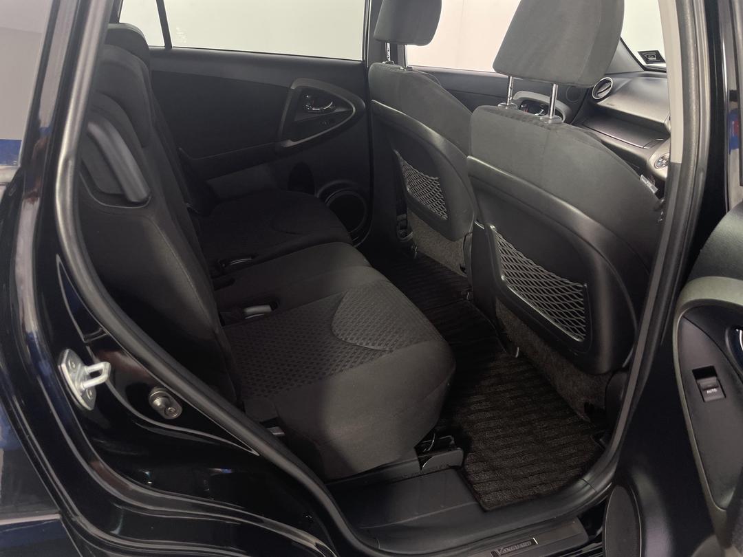 Photo '20' of Toyota Vanguard