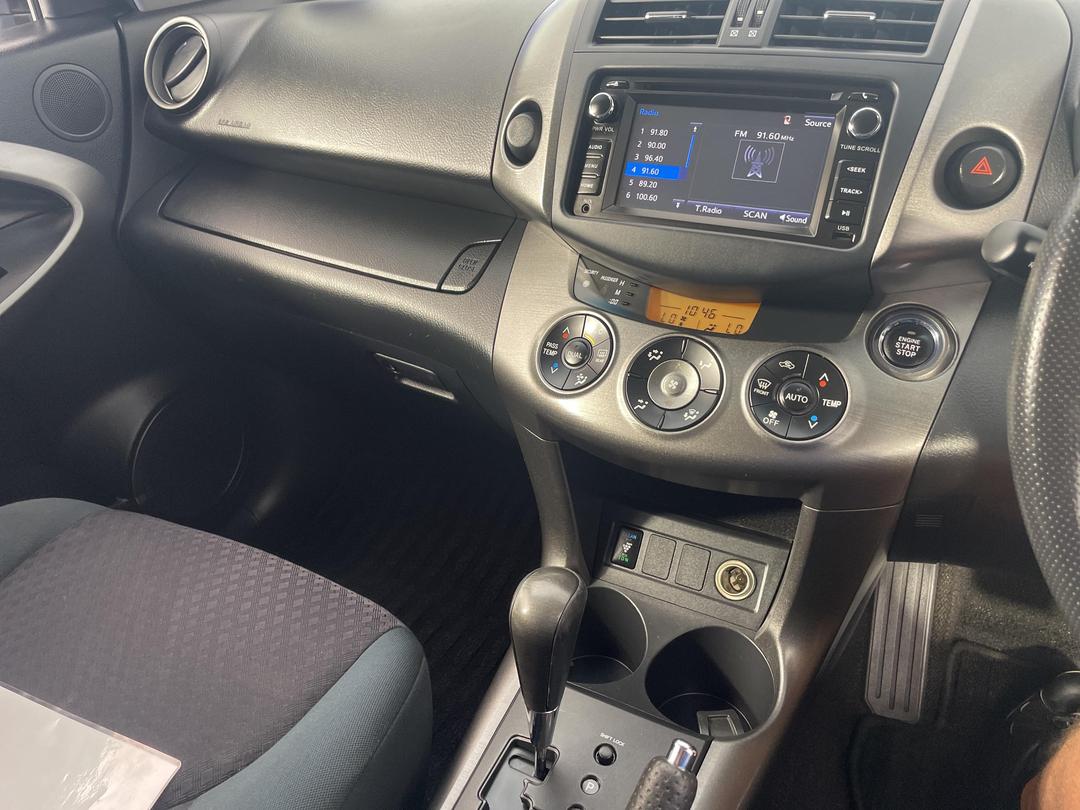 Photo '18' of Toyota Vanguard