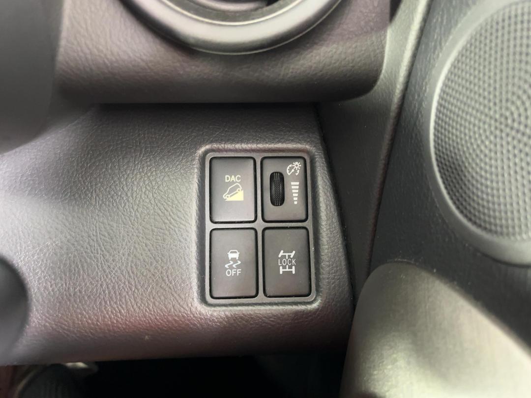 Photo '25' of Toyota Vanguard