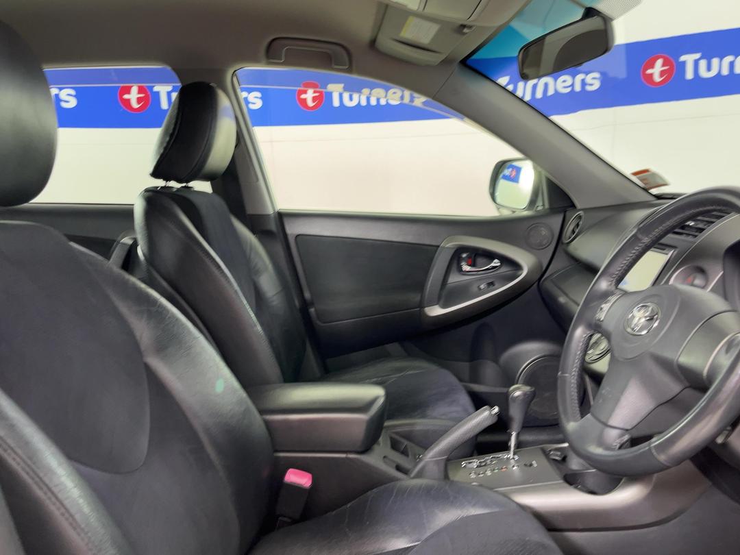 Photo '16' of Toyota Vanguard