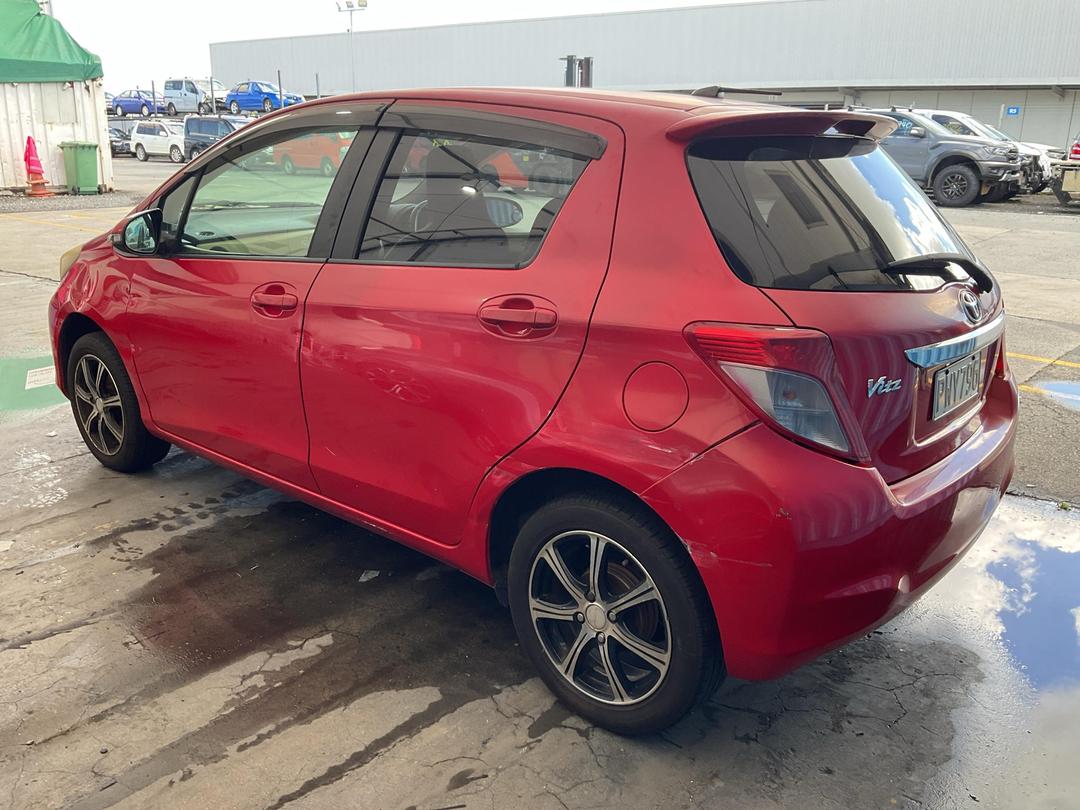 Photo '5' of Toyota Vitz