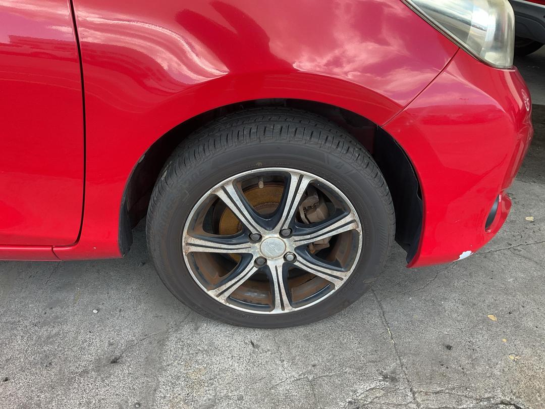 Photo '15' of Toyota Vitz