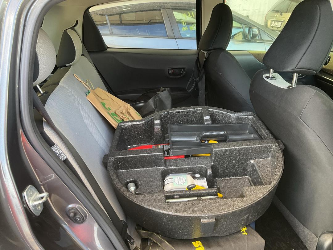 Photo '15' of Toyota Vitz