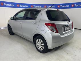Photo '5' of Toyota Vitz