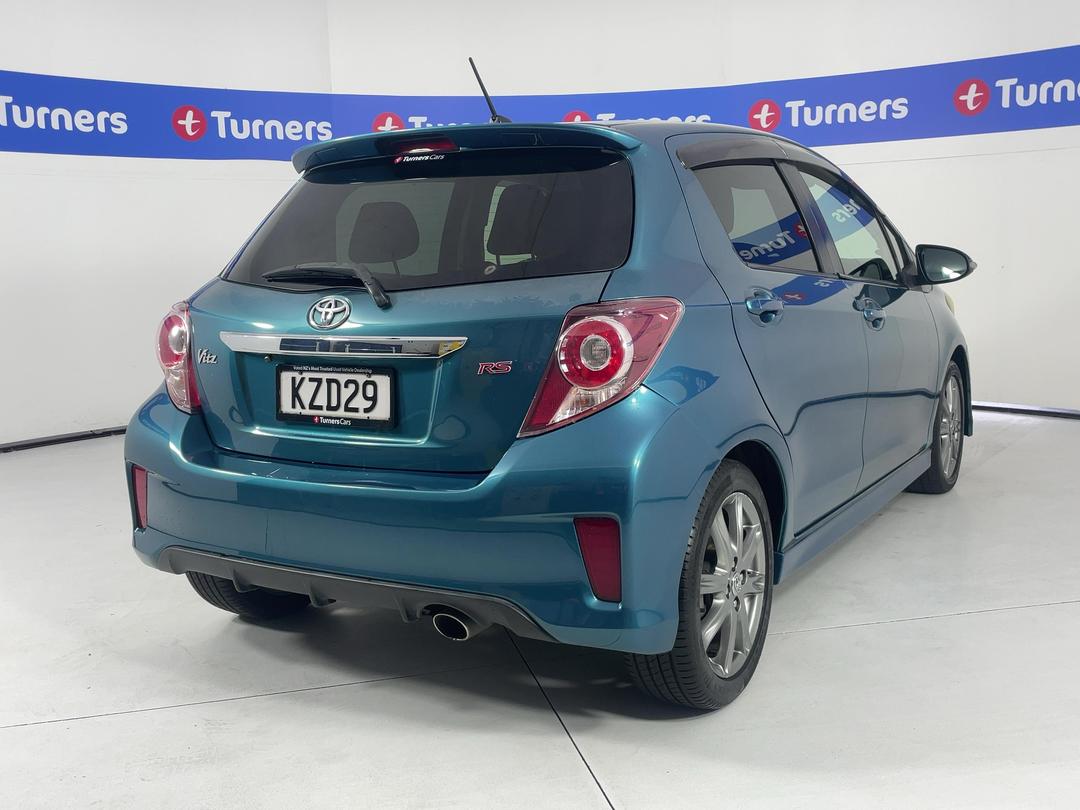Photo '7' of Toyota Vitz