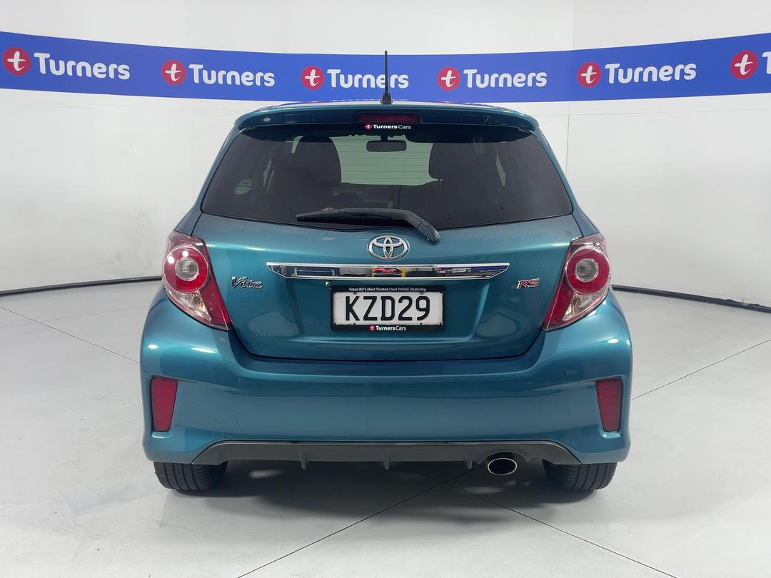 Photo '6' of Toyota Vitz