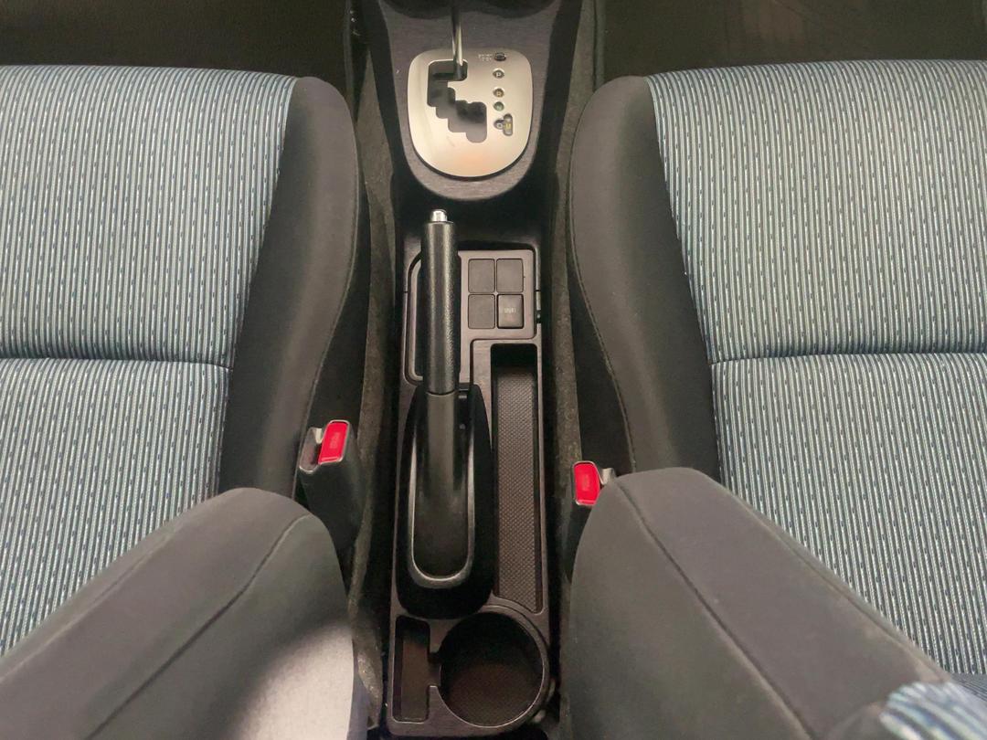 Photo '18' of Toyota Vitz