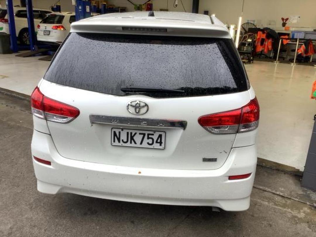 Photo '4' of Toyota Wish