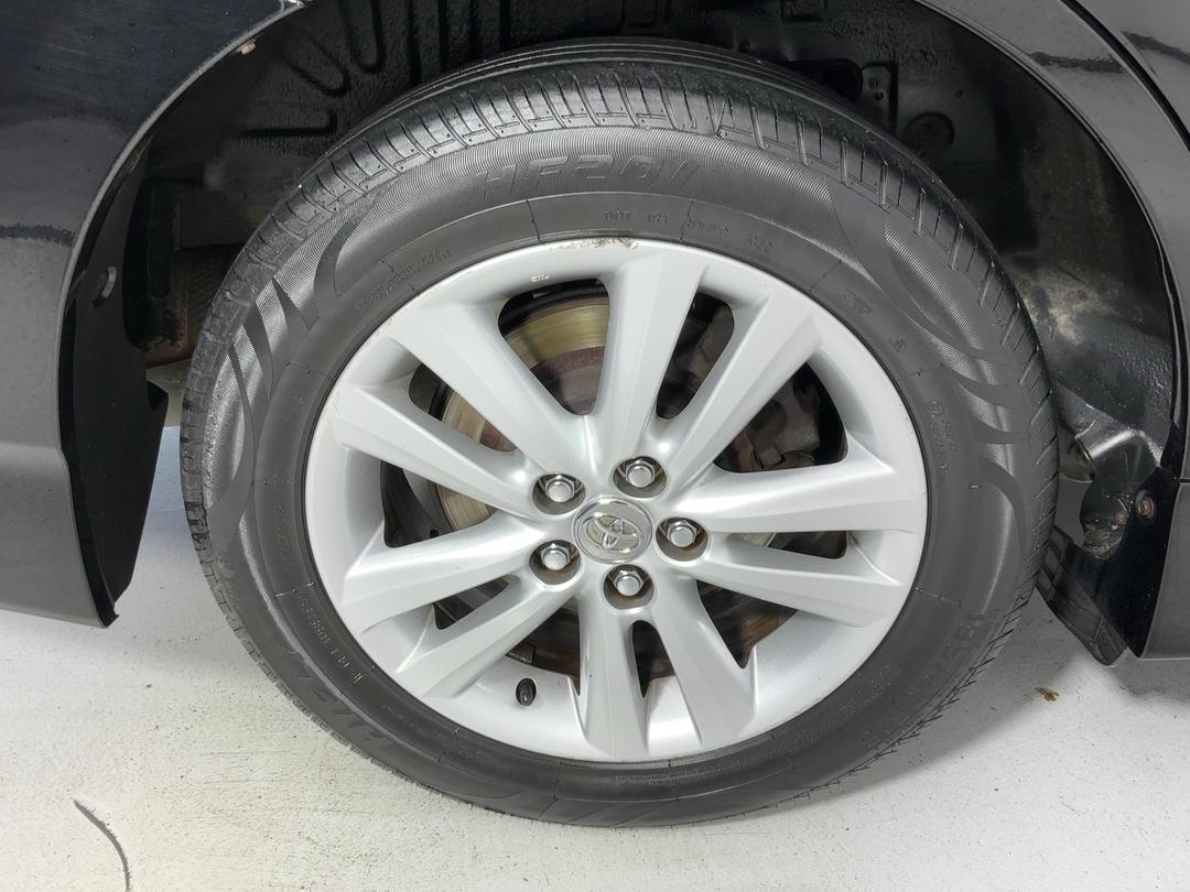 Photo '12' of Toyota Wish