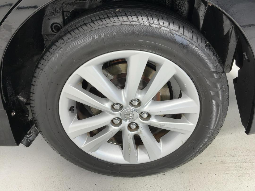 Photo '11' of Toyota Wish