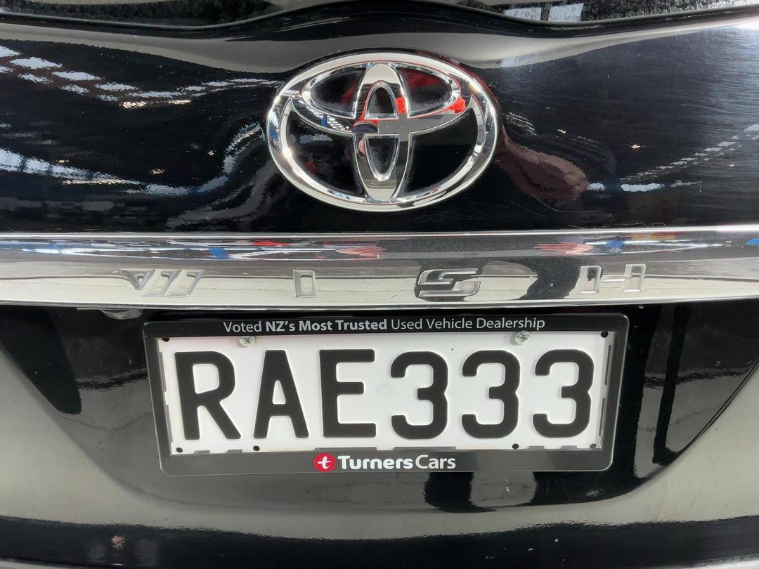 Photo '27' of Toyota Wish