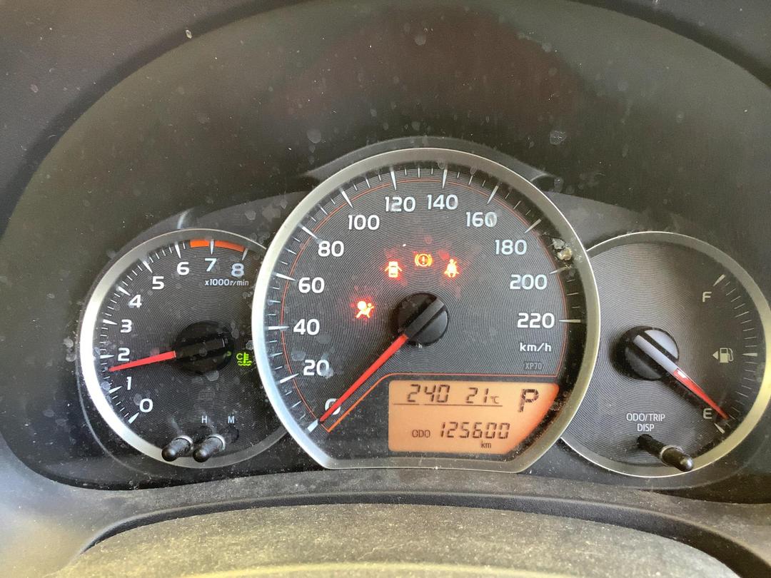 Photo '15' of Toyota Yaris YR